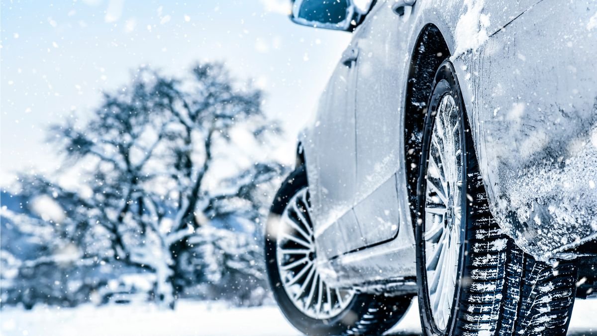 cuidar tu coche en clima frío.